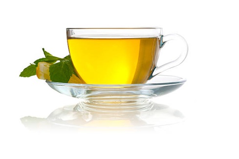 pictue of a glass of green tea